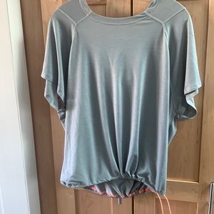 Athleta top